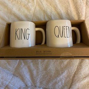 Rae Dunn King and Queen Mug Set
